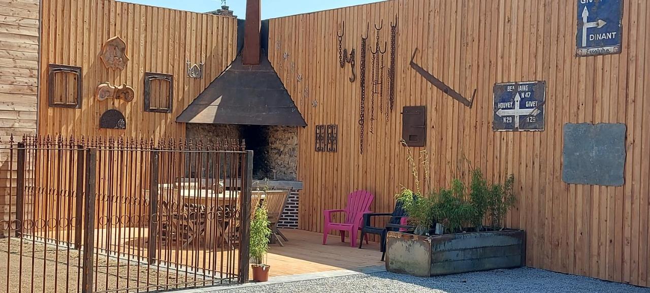 Appartement Style Industriel Avec Terrasse Givet Exterior foto