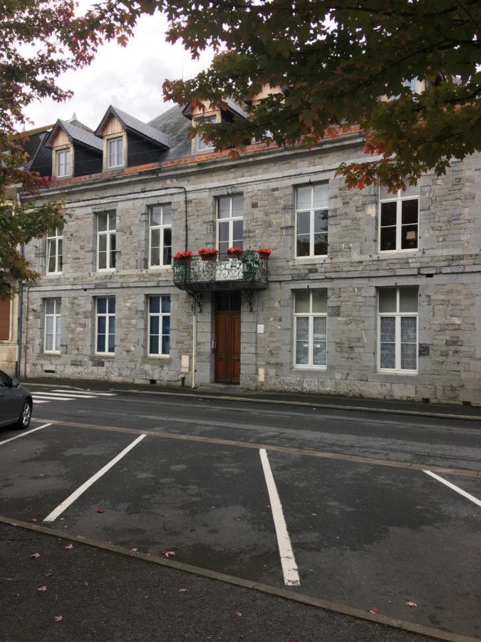Appartement Style Industriel Avec Terrasse Givet Exterior foto